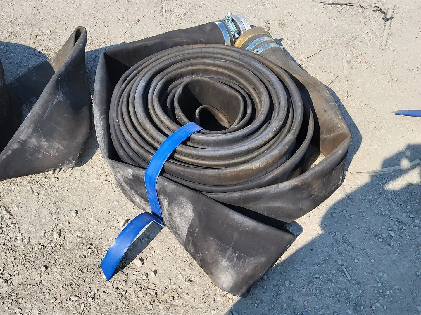 6" x 75 ft Hose Black w/ Camlock Coupling