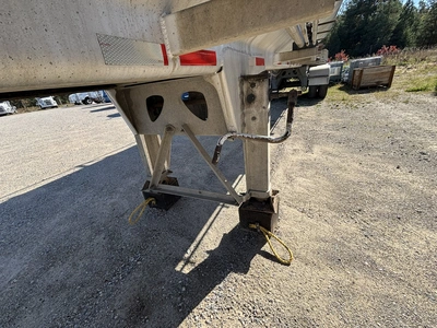 Used 2014 HENSLEY BULK FEED TRAILER Agricultural Trailers Michigan US | Miedema Asset Management Group #1709530