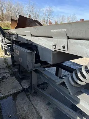 USED CARRIER SHAKER CONVEYOR