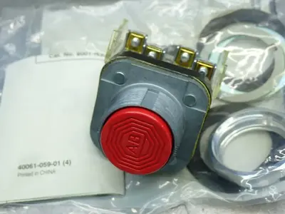 NEW ALLEN BRADLEY 800TA6A