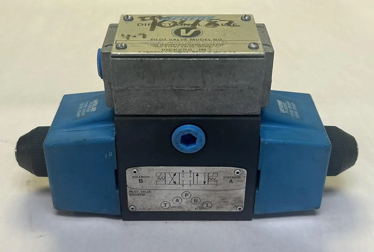 USED VICKERS DG4S4W012CB60