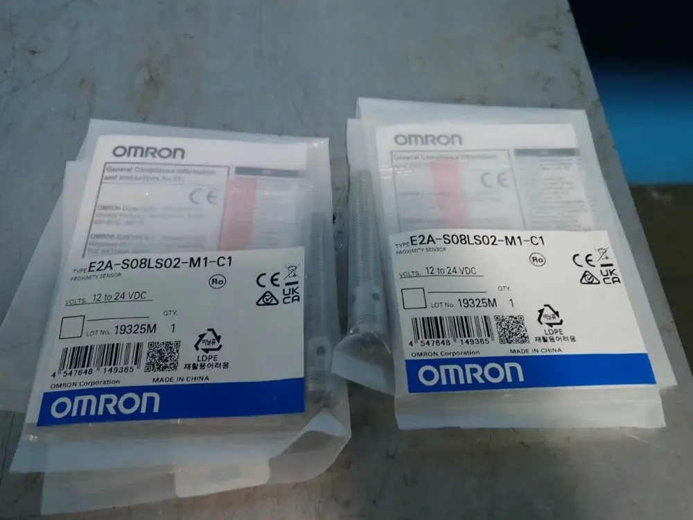 Used OMRON E2AS08LS02M1C1 Proximity Sensors Ohio US | HGR 24 #1406314