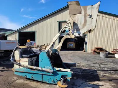 USED 1998 TENNANT 255 II