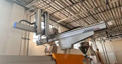 2010 YUSHIN ATCII-300DLL ROBOTS | INJECTION DEPOT (5)