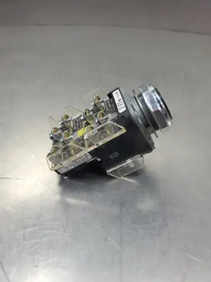 USED Allen-Bradley 800T-A2A Ser T Type 4/13 Black Pushbutton Switch