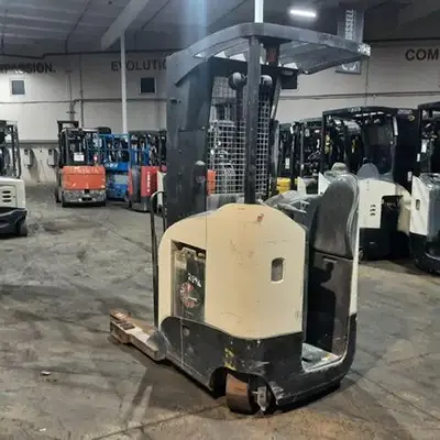 USED 2019 CROWN RR5725-45
