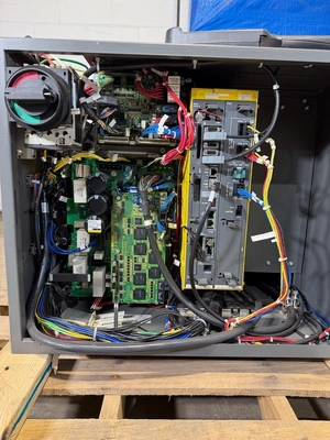 FANUC FANUC M710IC/50 6 Axis Robots | K.B. Industries LLC (3)