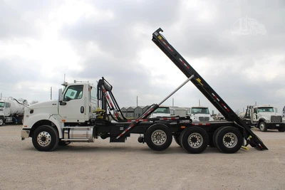 New | in-Stock 2026 INTERNATIONAL HX Rolloff Trucks Texas US | Roll Off Truck World #1491815