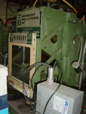 USED 1983 NEWBURY V4-30ARS