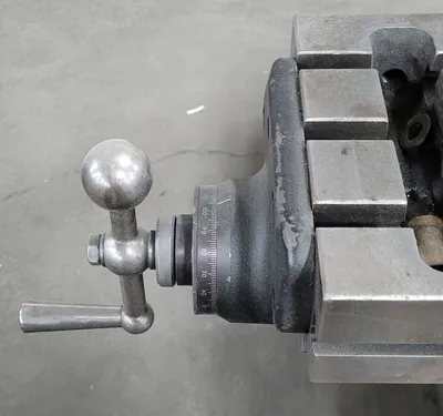 BRIDGEPORT 2 HP Mills, Vertical | Machinery Central (11)