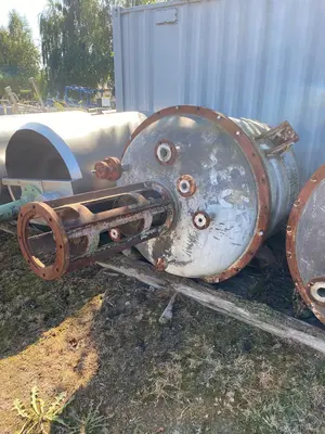 1973 _UNKNOWN_ 1,300 Liters Stainless Steel Tanks | Perry Equipment (2)