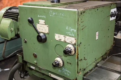 HECKERT Facing and Centering Machine