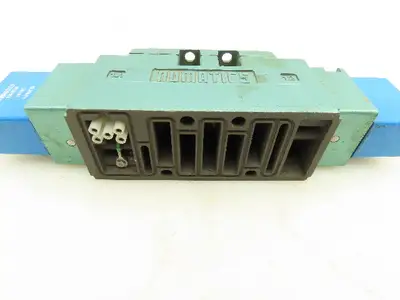 Numatics 123BB400M Pneumatic Directional Solenoid Valve 24VDC  Lot of 3