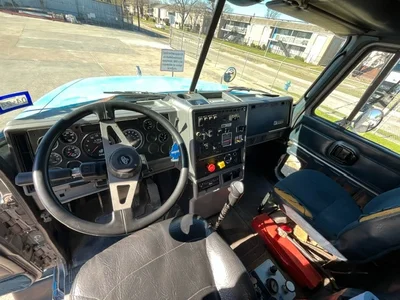 USED 1997 MACK CH613