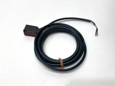 USED OMRON E3Z-R81