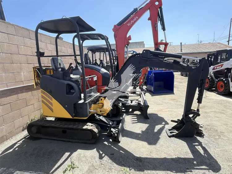 Used 2010 DEERE 17D Crawler Excavators - Mini California US | Lillo Machinery #1403791