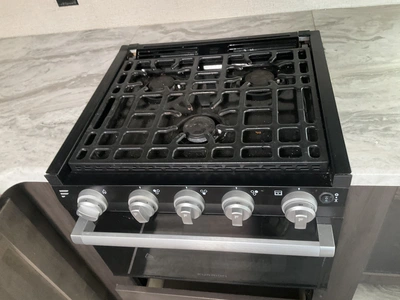 USED 2022 TRANSCEND 245RL