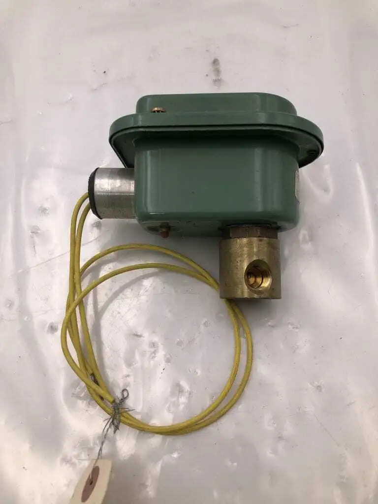 ASCO Red-Hat WPHT8262D22 1/4″ Brass 2-Way NC Solenoid Valve 120V 1/8″Orf.