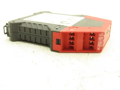 IDEC Corporation HR1S-AF5130B E-Stop Safety Relay Module 24V AC/DC Lot of 2