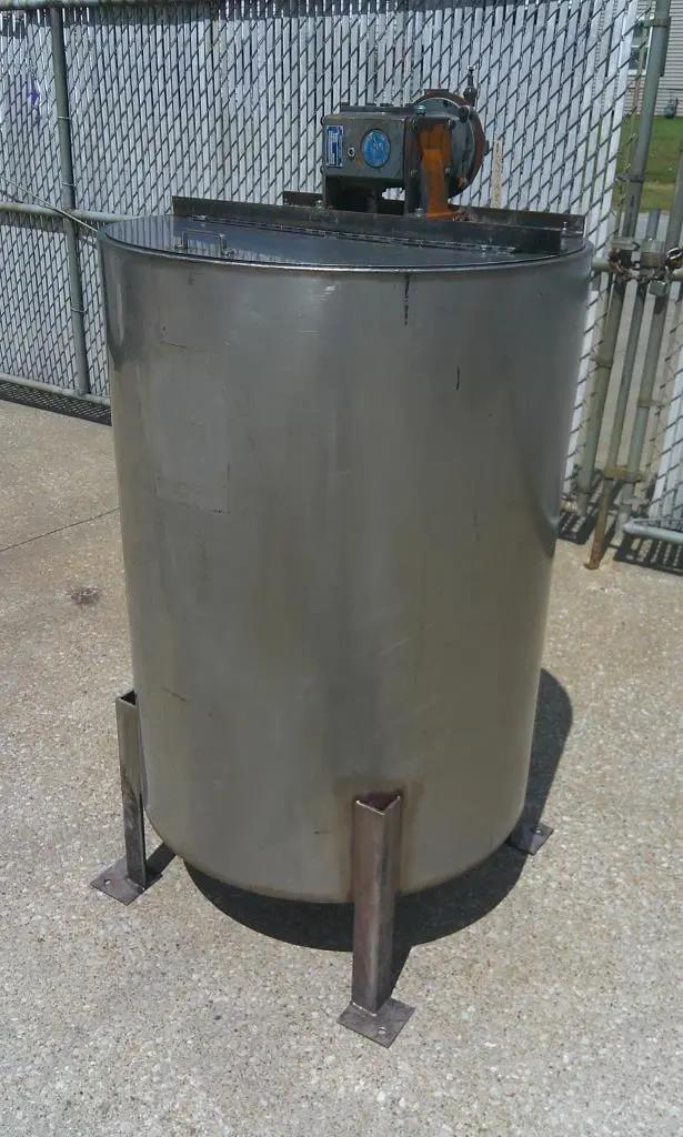 SPC9361  Tank 120 gallon vertical tank, Stainless Steel, pneumatic agitator, flat