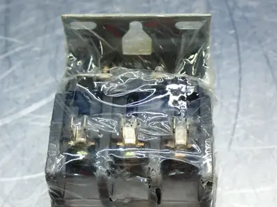 Used ARROW HART ACC330U10 PLC Contactors Ohio US | HGR 24 #884227