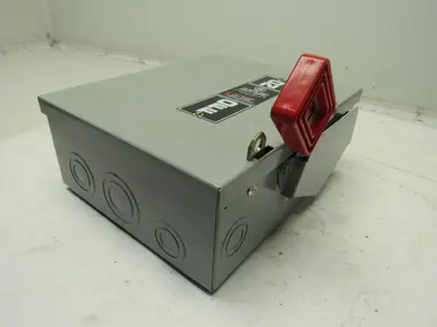 General Electric THN3361 Model 7 600V 30A  Non-Fusible Disconnect Safety Switch