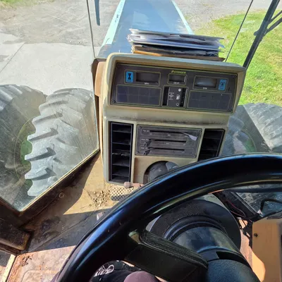 STEIGER PUMA 1000 Tractor | Iron Listing (32)