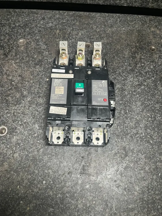 Used FUJI ELECTRIC EA293B Circuit Breakers | MachineStation #947068