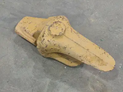 Bucket Tooth Adapter