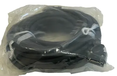 NEW MITSUBISHI MR-J3SDCBL10M-H SERVO CABLE MRJ3SDCBL10MH