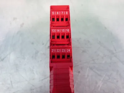 USED SCHNEIDER ELECTRIC XPSMCMDI1600