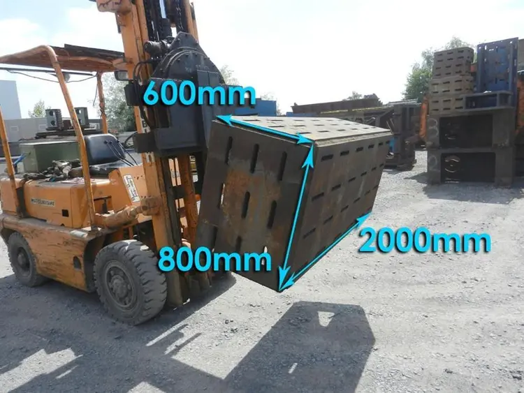 Used CLAMPING TABLE 2000 X 800 X 600 MM Angle Plates BE | Apt International N.V #366409