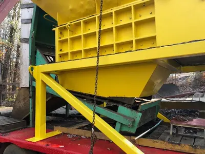 Portable Mac Saturn 400 HP Dual Shaft Shredder / Recirculating Conveyor