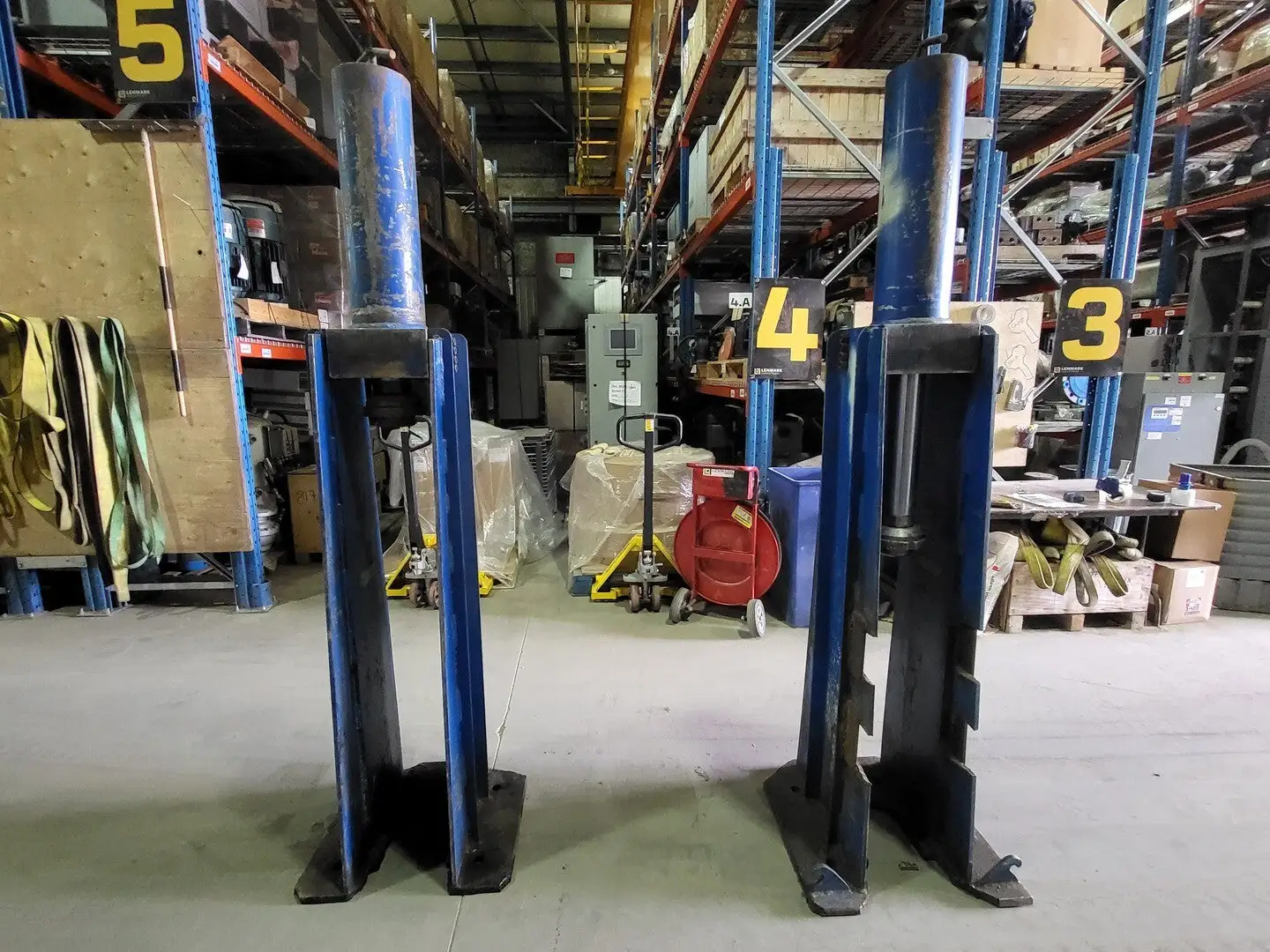 2 x 8" Cylinder & Frame, 36" Stroke 10,000 PSI