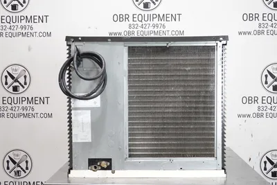 MANITOWOC 670LBS SELF-CONTAINED AIR-COOLED SMALL DICE CUBE ICE MACHINE MODEL SD0852A