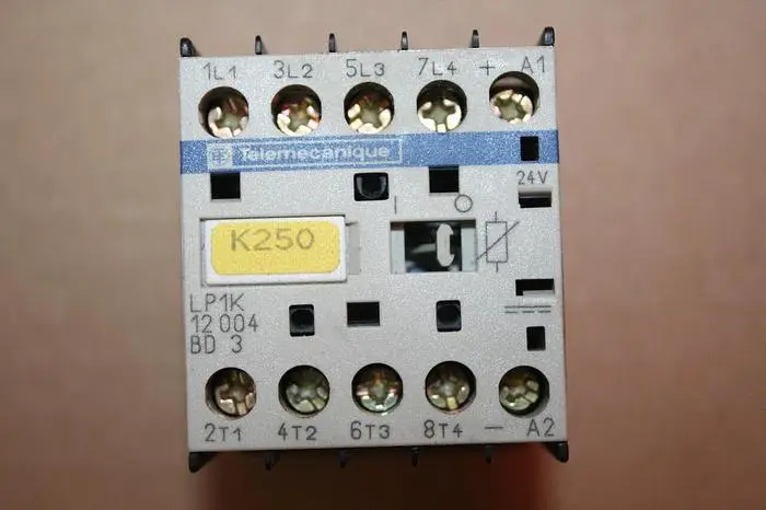 Used TELEMECANIQUE LP1K12004BD3 PLC Contactors | Ideal Machinery #626199