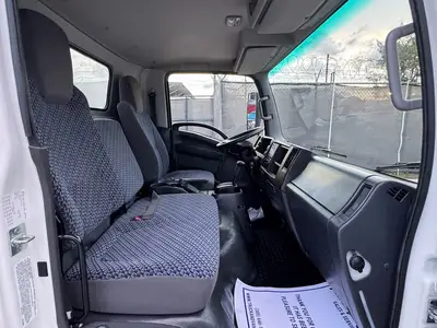Used 2024 ISUZU NPR HD Box trucks Florida US | Truck and Van Outlet #1509131