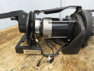 Yale 6831001300 Drive Motor Hub & Tiller Head Control Handle Off MTR007LFN24T