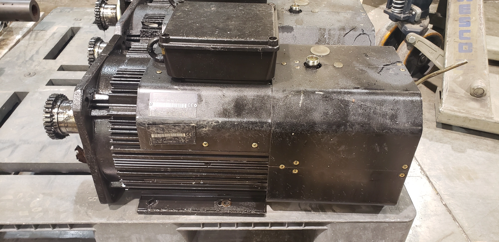Rexroth Indramat Servo Motor 2AD132B-B350A1-BS03-D2N1
