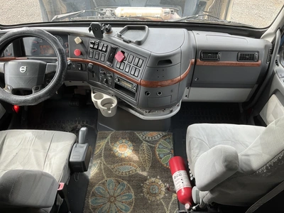 Used 2012 VOLVO VNL 6X4 Conventional trucks Michigan US | Miedema Asset Management Group #1476614
