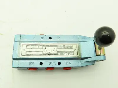 Skinner S3L0ACX2 Pneumatic Directional Control Hand Lever Valve 5/2 Pos 150 PSI