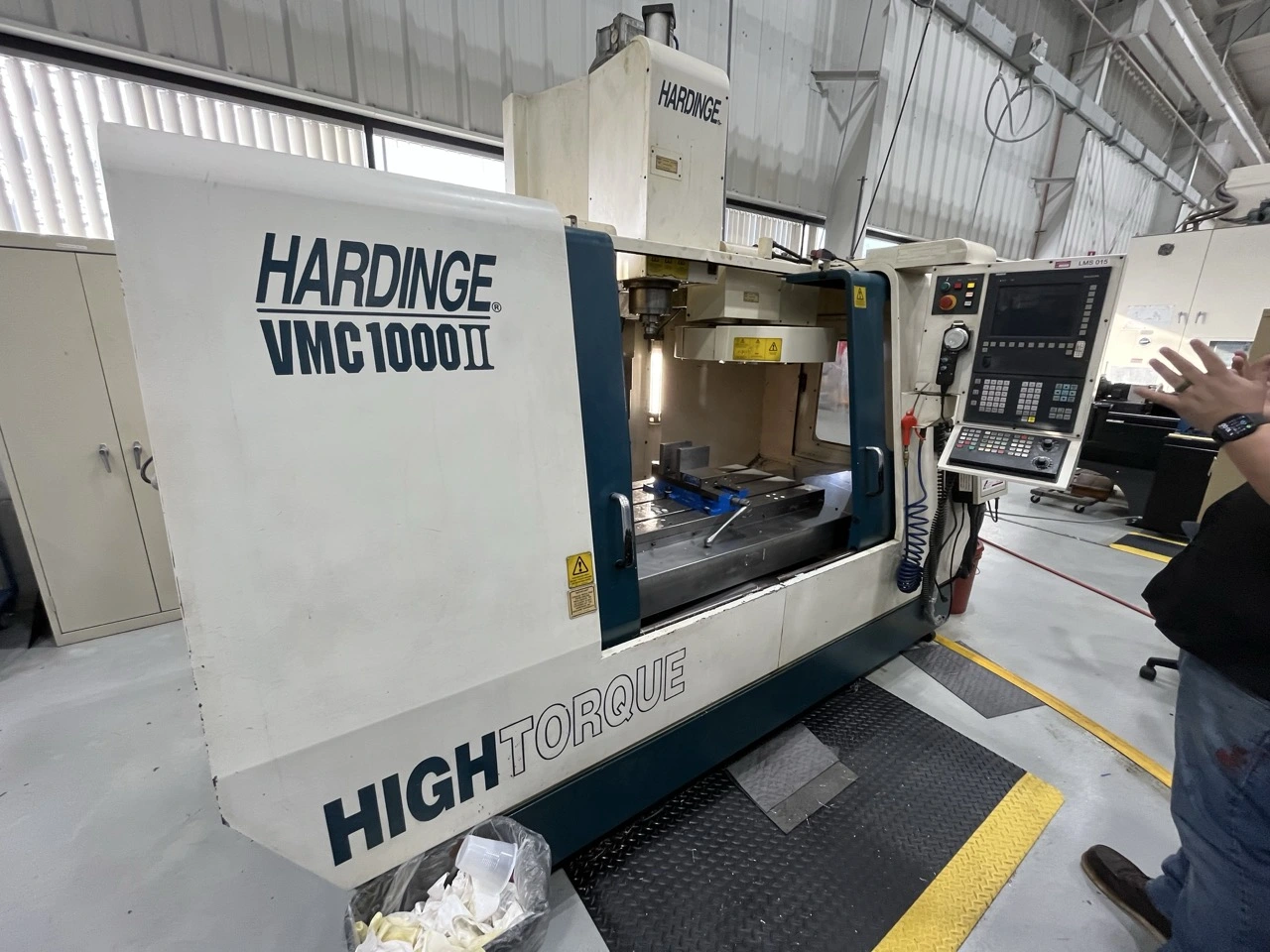 USED 2005 HARDINGE VMC-1000II