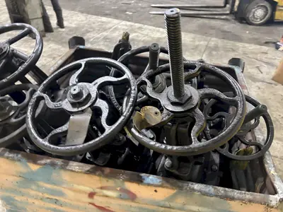 6", 8" & 10" HAMMOND GATE VALVES: STOCK #23136