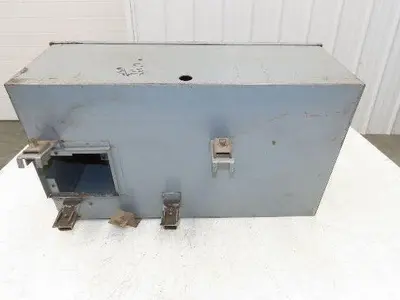 Westinghouse Busway Disconnect Switch Bus Plug Enclosure 600VAC 3PH 3W