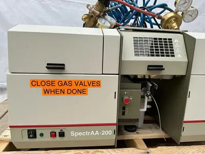VARIAN SPECTRAA-200 Atomic Absorption Spectrophotometer System