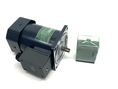 Used Oriental Motor Induction Motor, 400W 1/4HP, Pinion Shaft w/ Capacitor A.C. Motors Michigan US | Maverick Industrial Sales #1397766