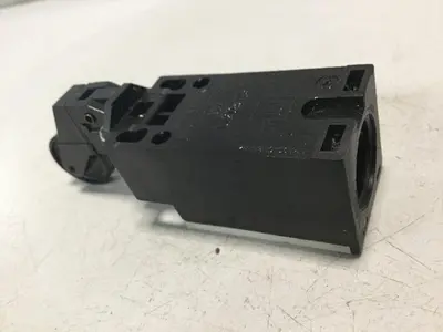 USED SIEMENS 3SE2 200-0E