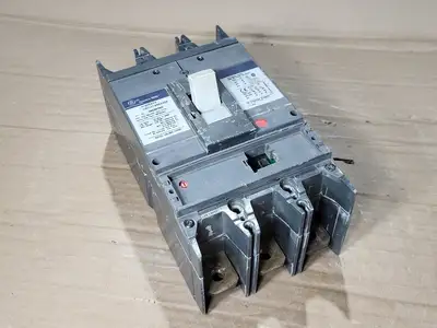 Used GENERAL ELECTRIC SGHA36AT0400 Switchgears British Columbia CA | Lenmark #409214