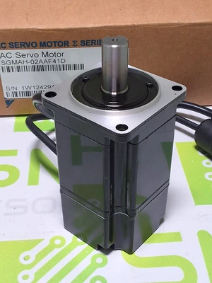 YASKAWA SGMAH-02AAF41D AC SERVO MOTOR 200W 200V 2.1A