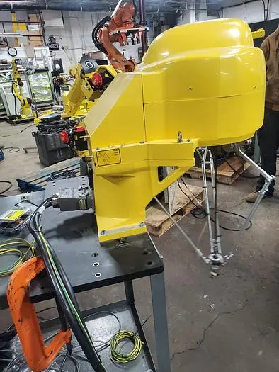 Used 2016 FANUC M-1IA/0.5SL Robots Ohio US | Six Axis Solutions #397764
